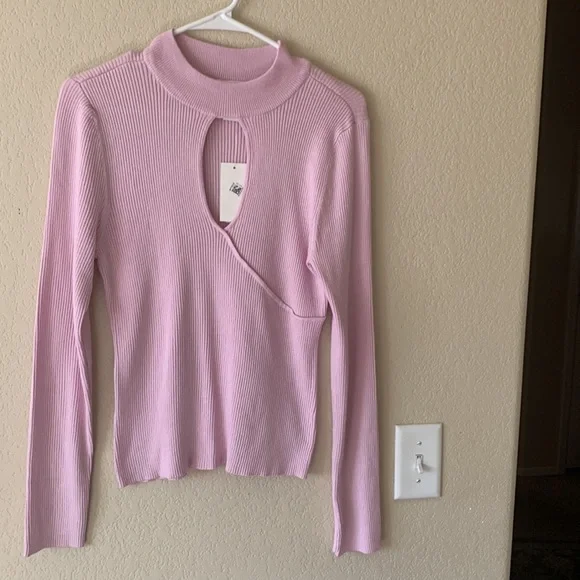 Cute Junior’s long sleeve top. NWT, color (winsome orchid). XL - Picture 7 of 8